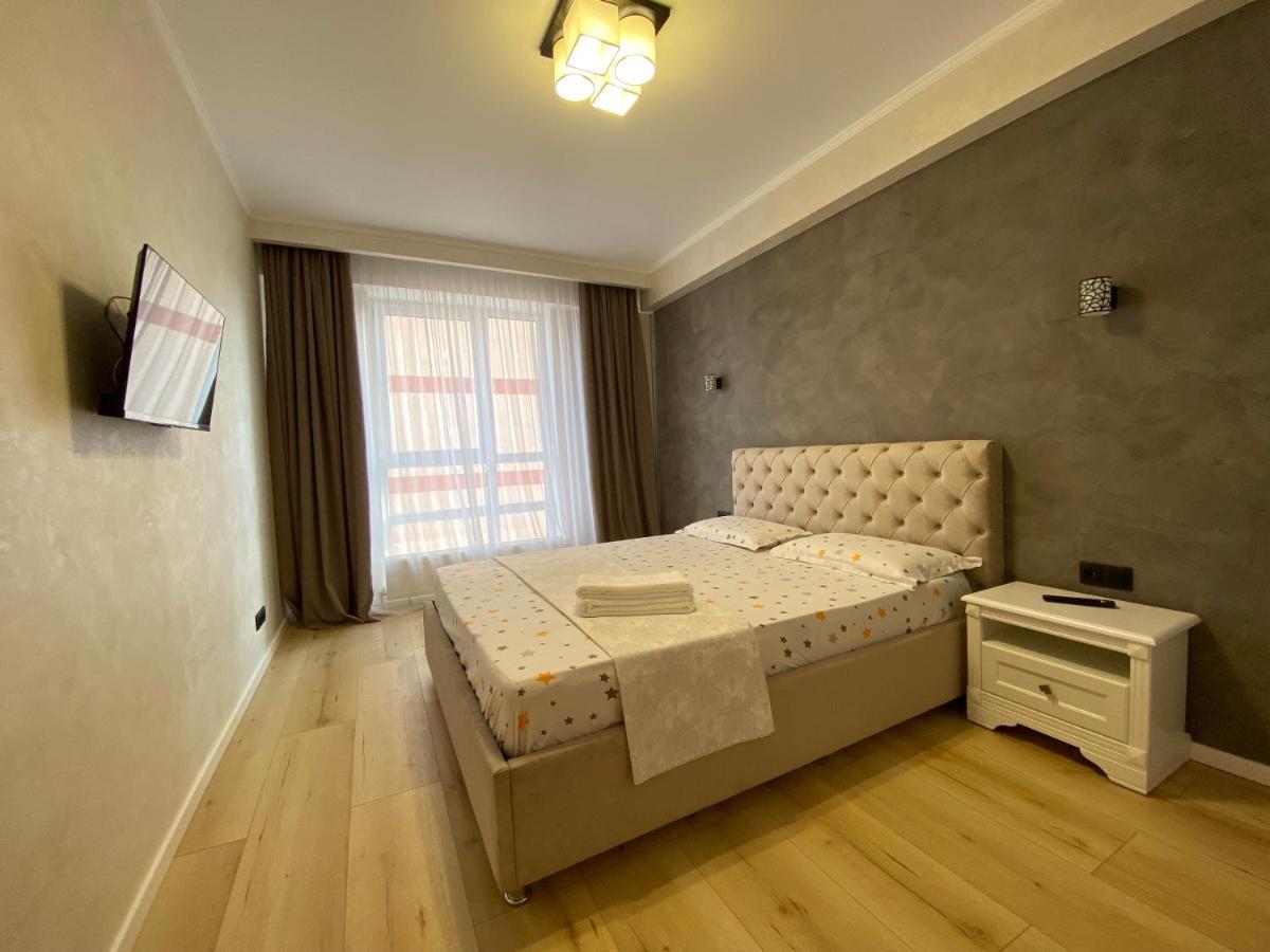 Apartament Lux Chisinau Bagian luar foto
