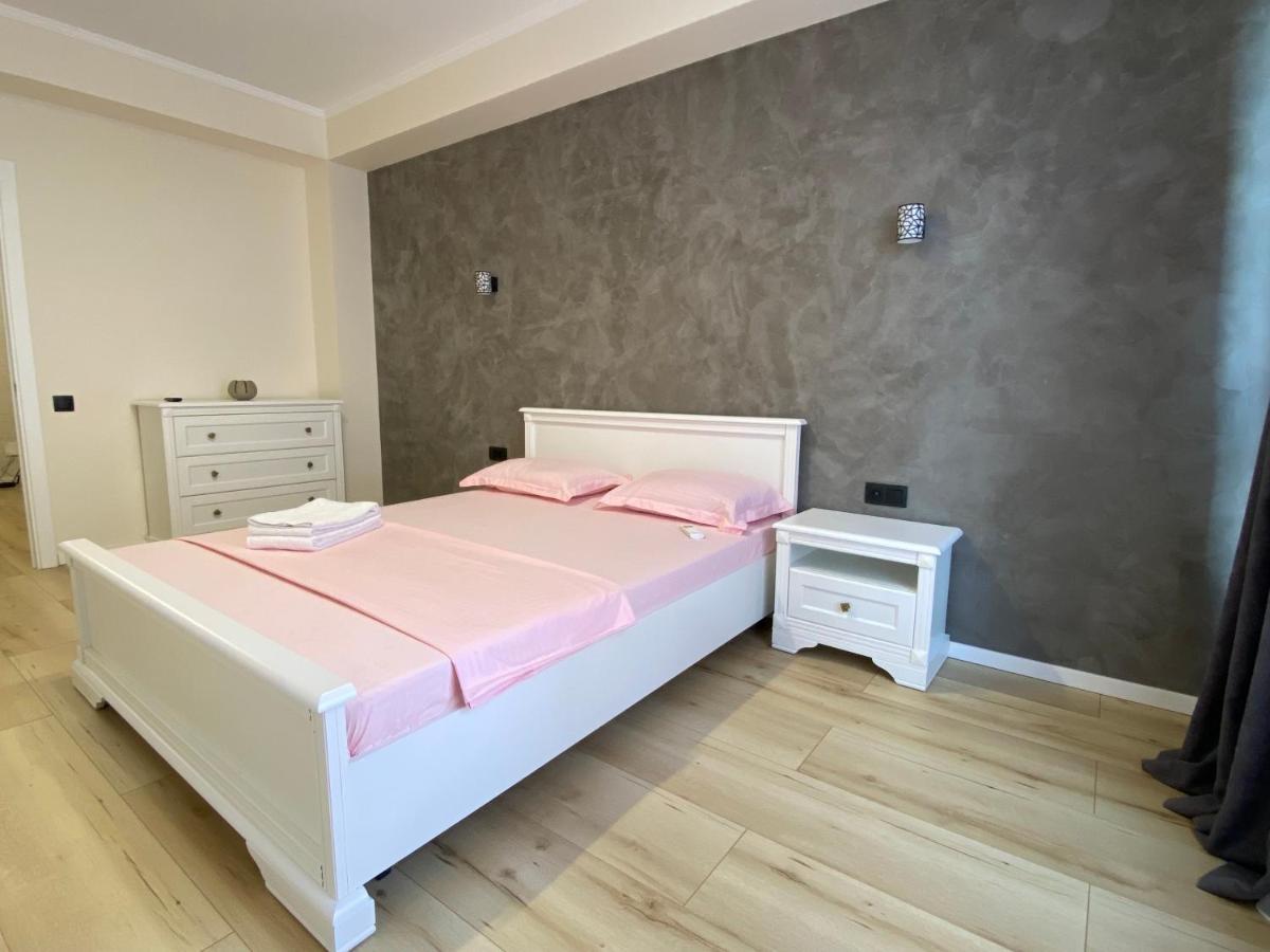 Apartament Lux Chisinau Bagian luar foto