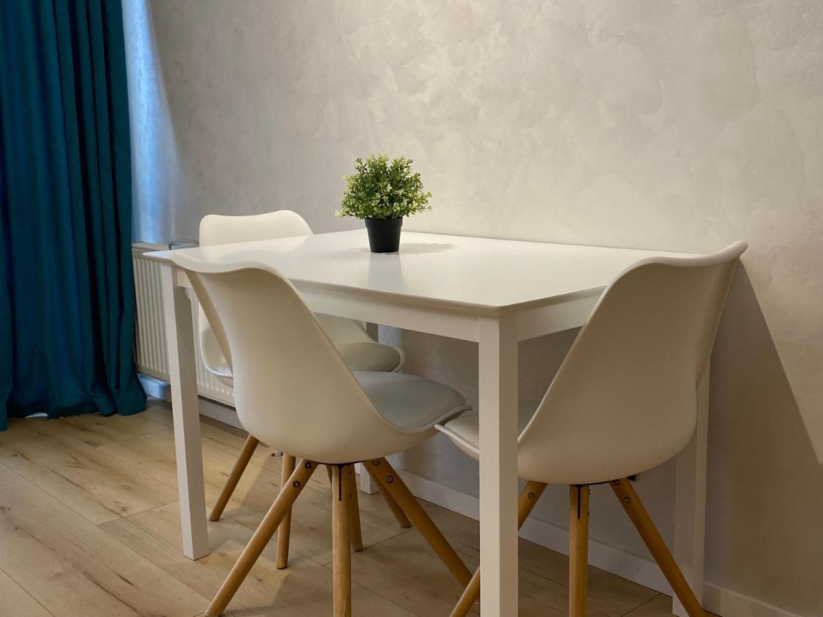 Apartament Lux Chisinau Bagian luar foto
