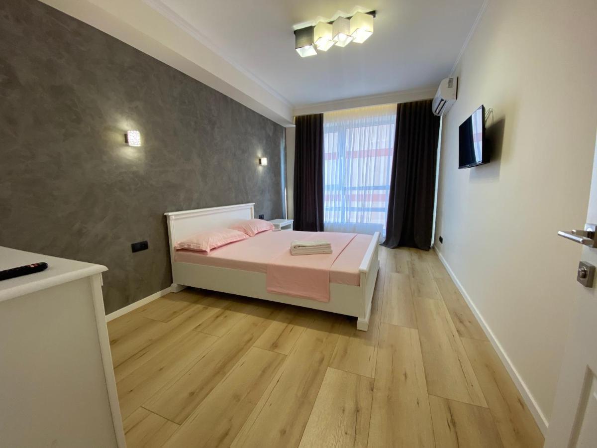 Apartament Lux Chisinau Bagian luar foto