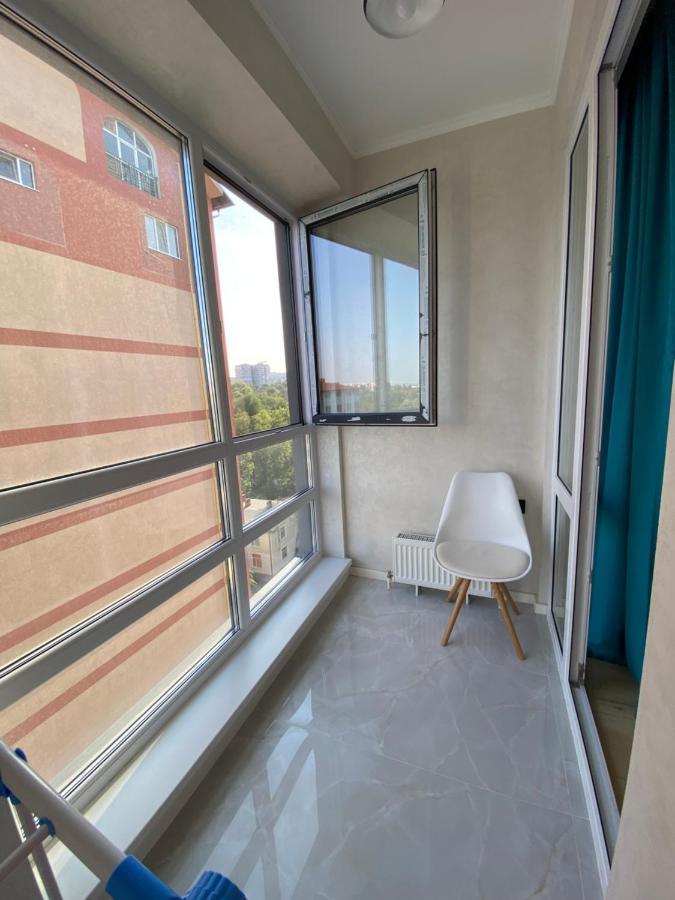 Apartament Lux Chisinau Bagian luar foto