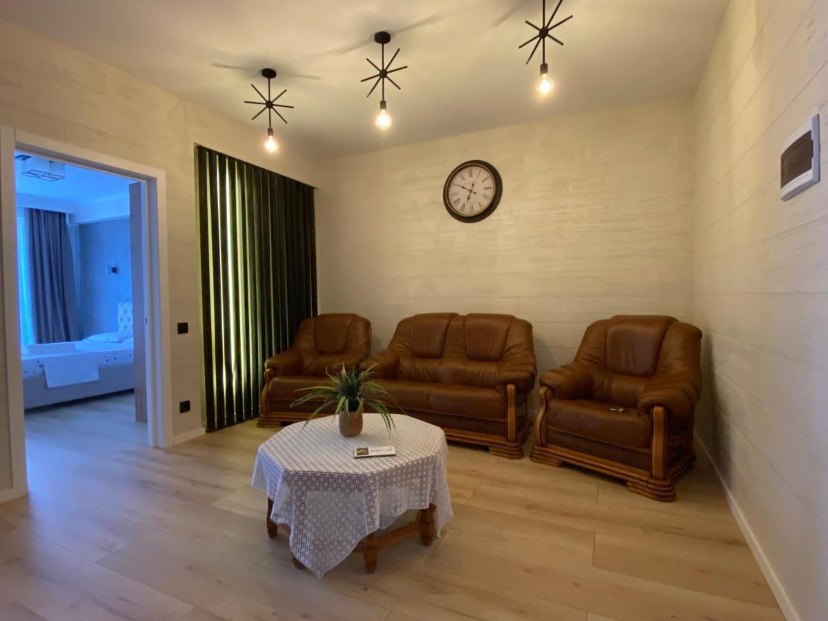 Apartament Lux Chisinau Bagian luar foto