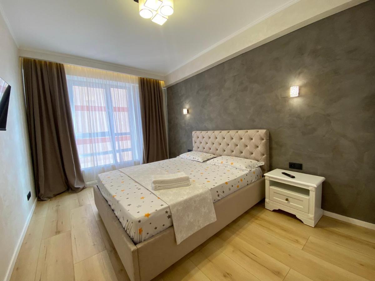 Apartament Lux Chisinau Bagian luar foto