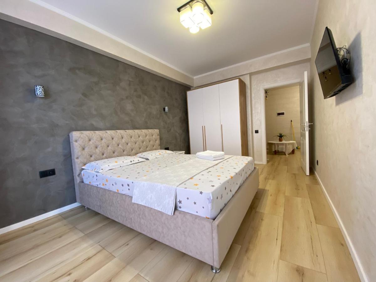 Apartament Lux Chisinau Bagian luar foto