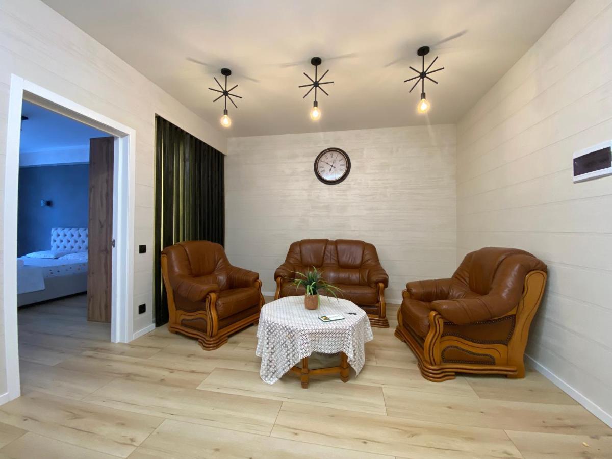 Apartament Lux Chisinau Bagian luar foto