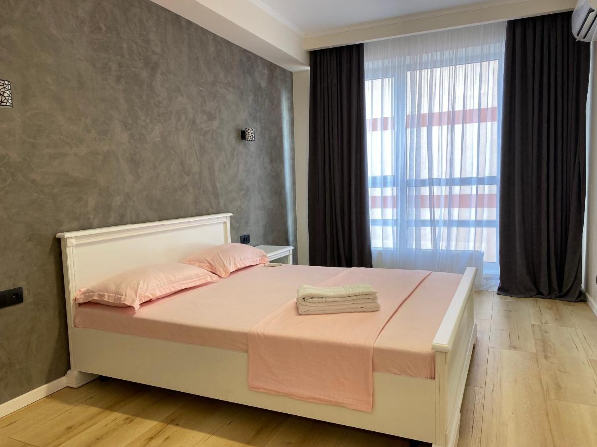 Apartament Lux Chisinau Bagian luar foto