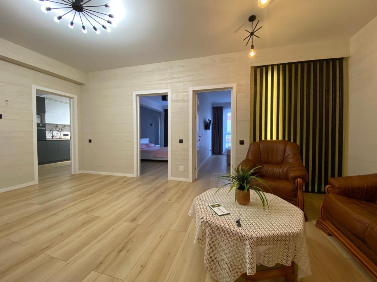 Apartament Lux Chisinau Bagian luar foto