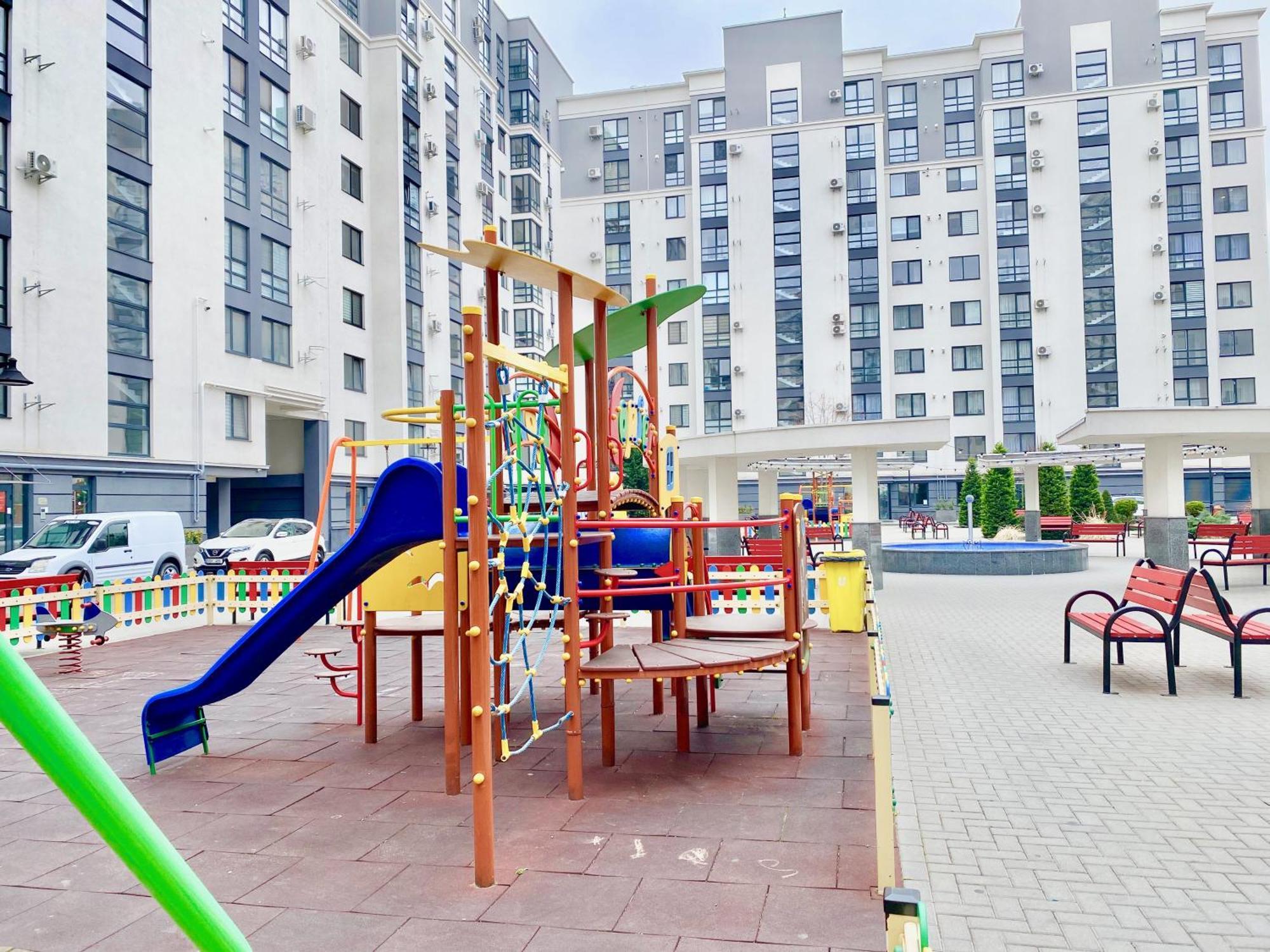 Apartament Lux Chisinau Bagian luar foto