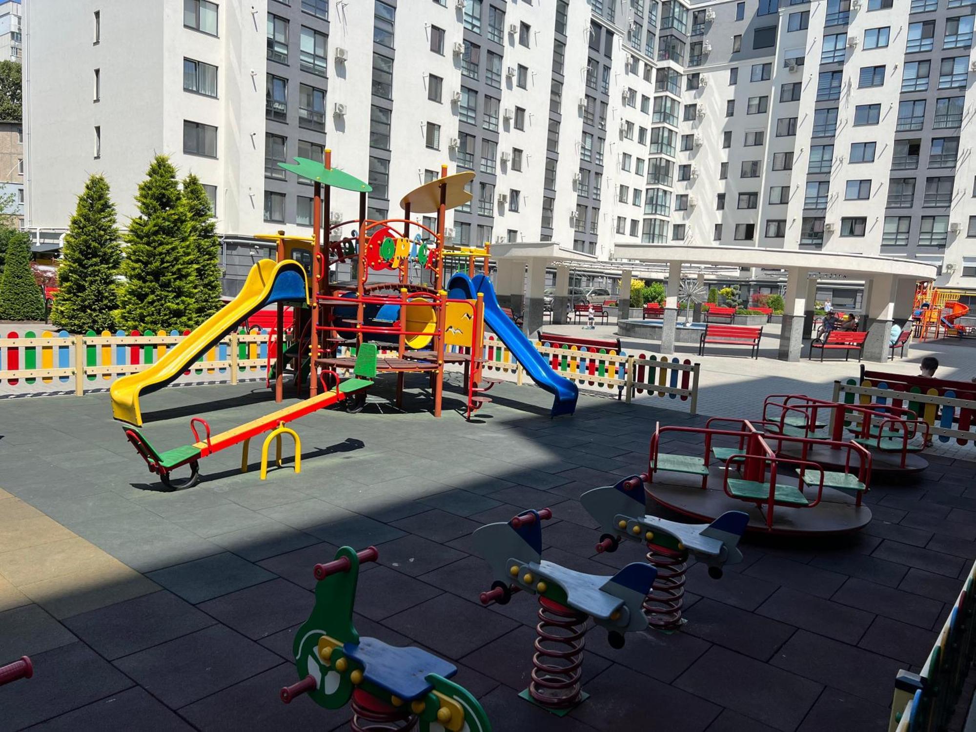Apartament Lux Chisinau Bagian luar foto